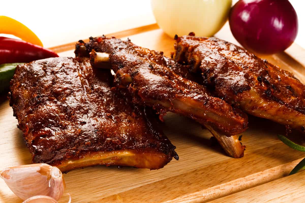 Pečená vepřová žebra. Jednoduchý recept, aby byla šťavnatá.