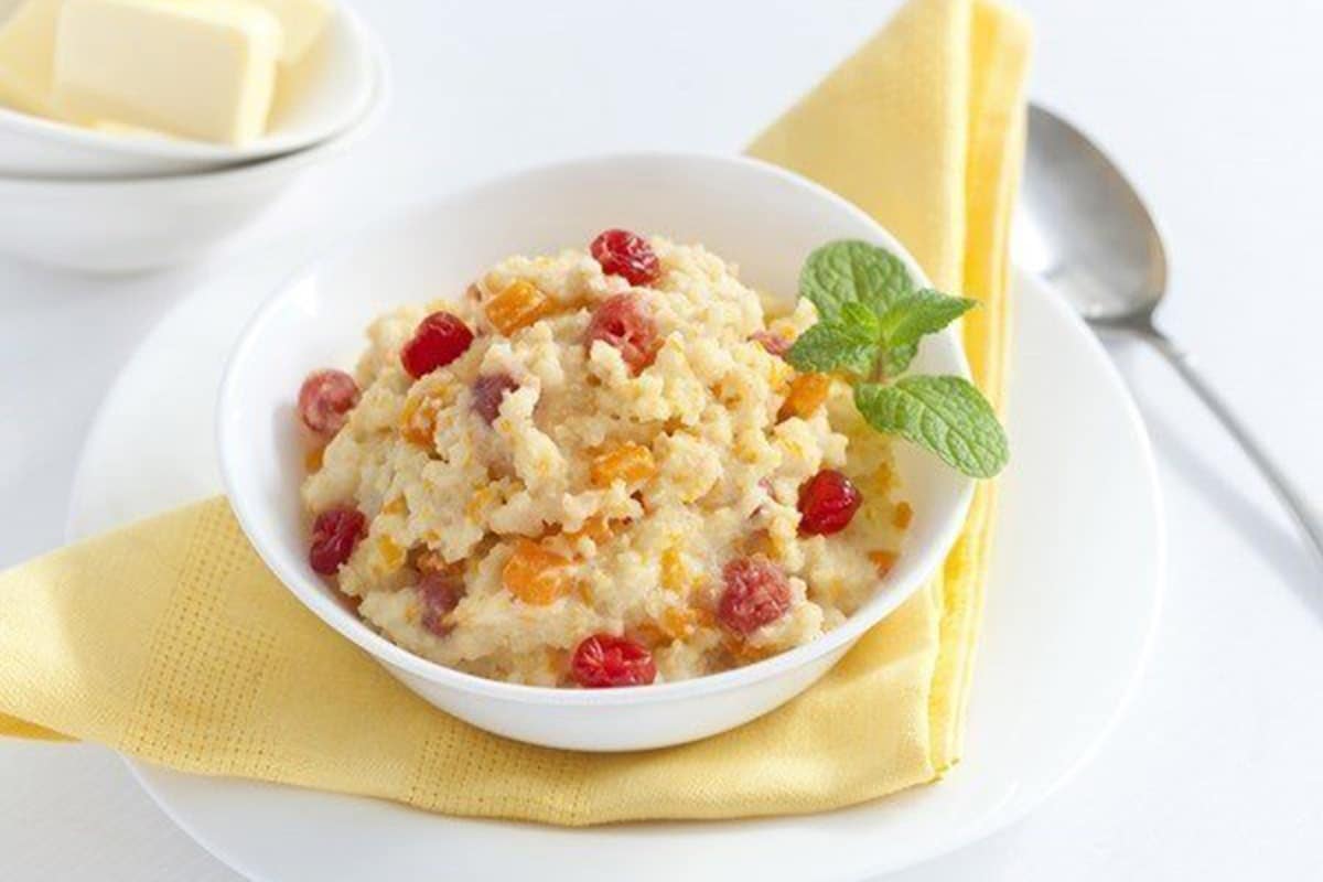 Uvařím krupici, přidám ji a promíchám. Je to tak chutné, že všichni zapomenou na maso.