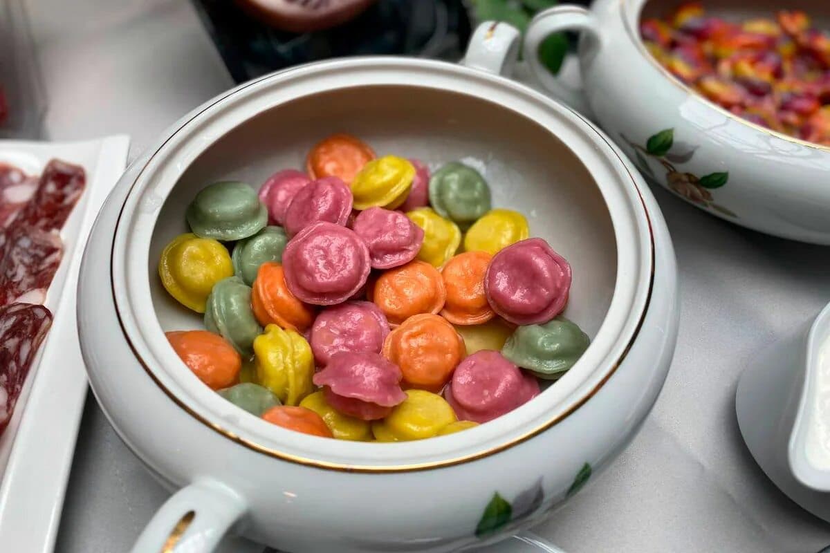 Připravuji tyto knedlíčky v italském stylu. Jsou velmi chutné díky své barvě a měkkému těstu.